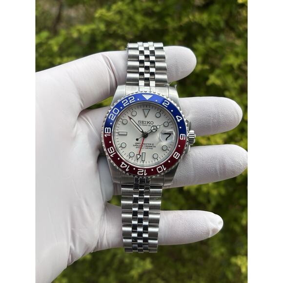 Seiko MOD Other - NEW PREMIUM MOD Custom GMT Watch White Dial Blue/Red Pepsi Bezel Seiko NH34 MINT